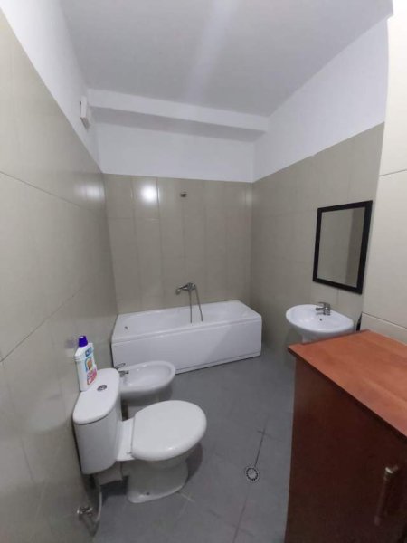 Tirane, jepet me qera apartament Kati 1, 100 m² 450 Euro
