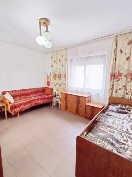 Tirane, jepet me qera apartament 2+1+A Kati 5, 75 m² 45.000 Leke (Arkitekt Sinani)