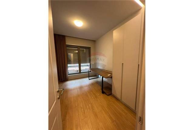 Tirane, shitet apartament 3+1+BLK Kati 3, 143 m² 338.000 Euro (Rruga e Kavajes)