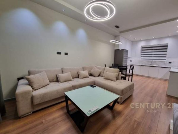 Tirane, jepet me qera apartament 2+1 Kati 2, 120 m² 800 Euro (vasil shanto)