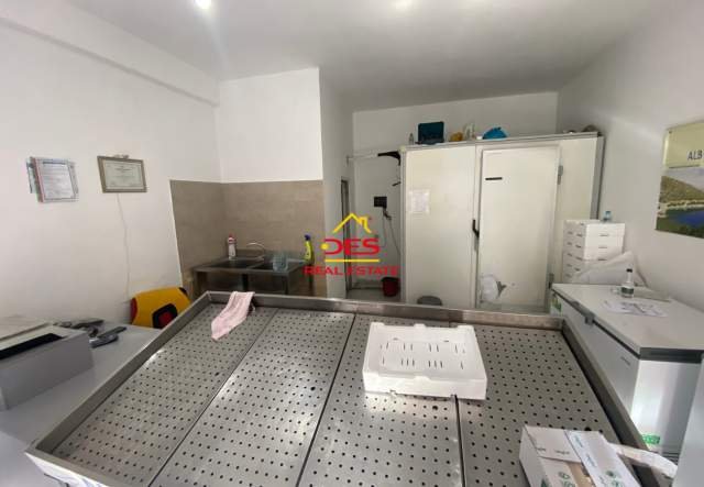 Vlore, shitet ambjent biznesi Kati 0, 30 m² 65.000 Euro (Rruga Mustafa Bello,Vlore)
