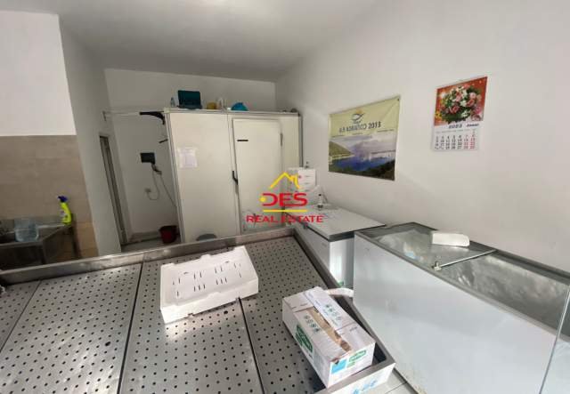Vlore, shitet ambjent biznesi Kati 0, 30 m² 65.000 Euro (Rruga Mustafa Bello,Vlore)