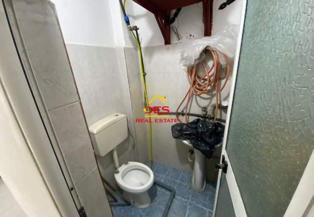 Vlore, shitet ambjent biznesi Kati 0, 30 m² 65.000 Euro (Rruga Mustafa Bello,Vlore)