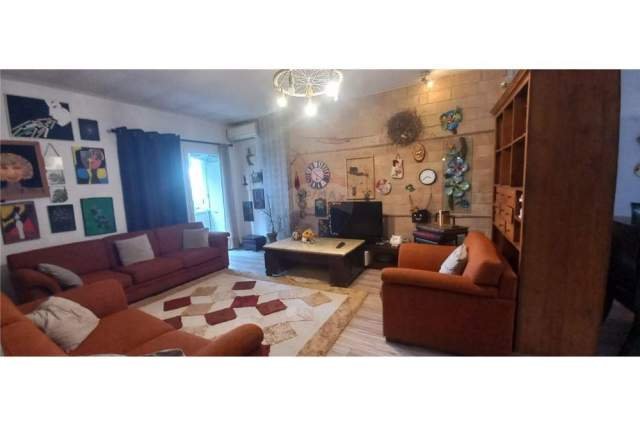 Tirane, jepet me qera apartament 2+1 Kati 3, 115 m² 500 Euro (Kristal Center)