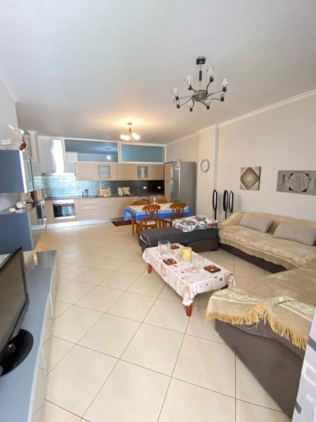 Tirane, jepet me qera apartament 2+1+BLK Kati 1, 122 m² 450 Euro (rruga Peti)