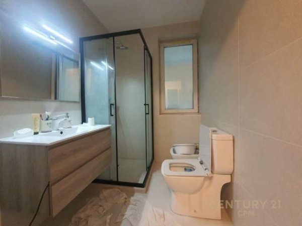 Tirane, shes apartament 1+1 Kati 1, 120.000 Euro (kopshti Zoologjik)