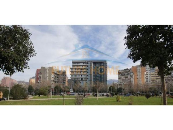 Tirane, jepet me qera zyre Kati 3, 123 m² 1.500 Euro (Qemal Stafa)