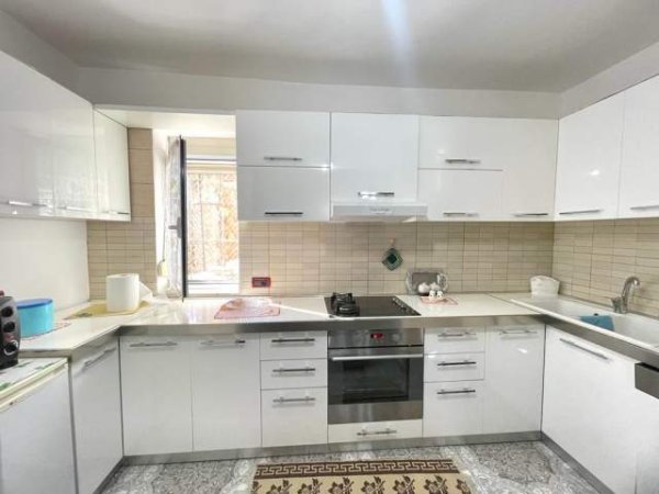 Tirane, shitet apartament 3+1+BLK Kati 1, 95 m² 87.000 Euro (OXHAKU)