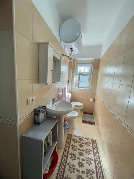 Tirane, shitet apartament duplex 3+1 Kati 1, 96 m² 85.000 Euro (Oxhaku)