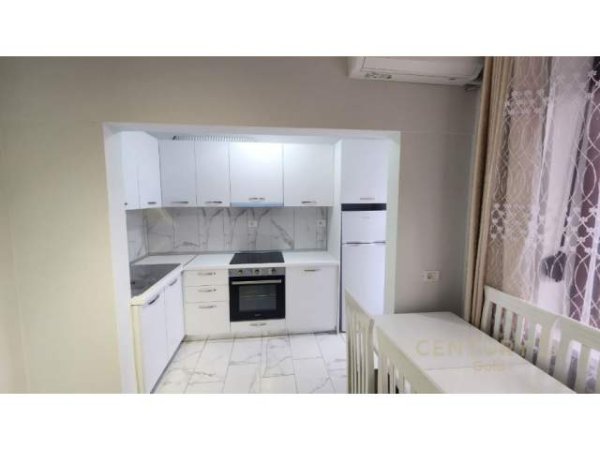 Tirane, jepet me qera apartament 1+1+BLK Kati 1, 52 m² 500 Euro (Myslym Shyri)
