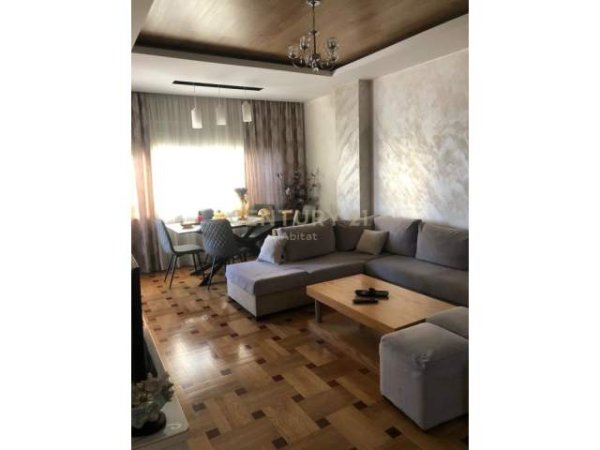 Tirane, shes apartament 2+1 145.000 Euro (astir)