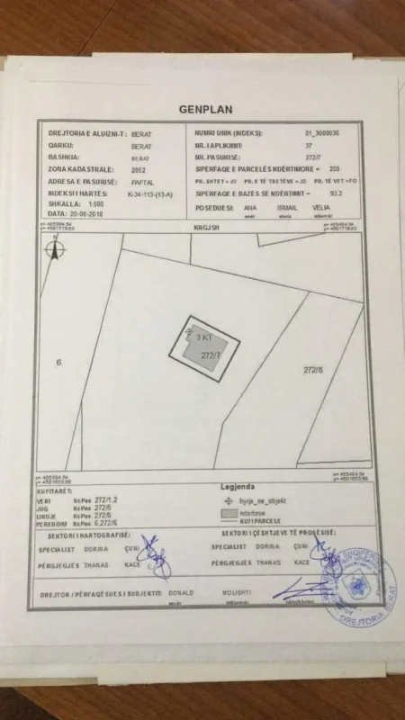 Berat, shes Vile 5+1+A Kati 3, 350 m²190.000 Euro (Rruga paftal bashkia Sinje)