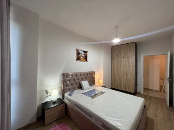 Tirane, jepet me qera apartament 1+1+BLK Kati 3, 60 m² 400 Euro (ish Fusha e Aviacionit)