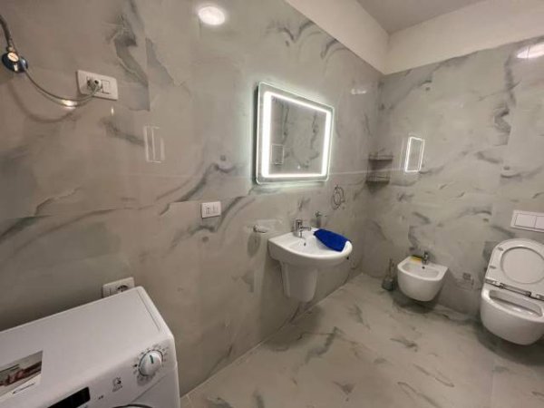 Tirane, jepet me qera apartament 1+1+BLK Kati 3, 60 m² 400 Euro (ish Fusha e Aviacionit)
