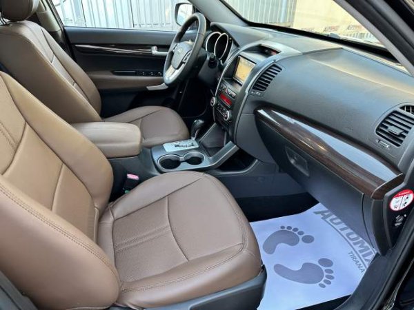 Tirane, shes xhip Kia sorento Viti 2010, 10200 Euro