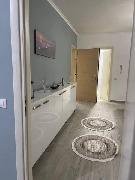 Tirane, jepet me qera apartament 1+1+BLK Kati 5, 70 m² 450 Euro (haxhi hysen dalliu)
