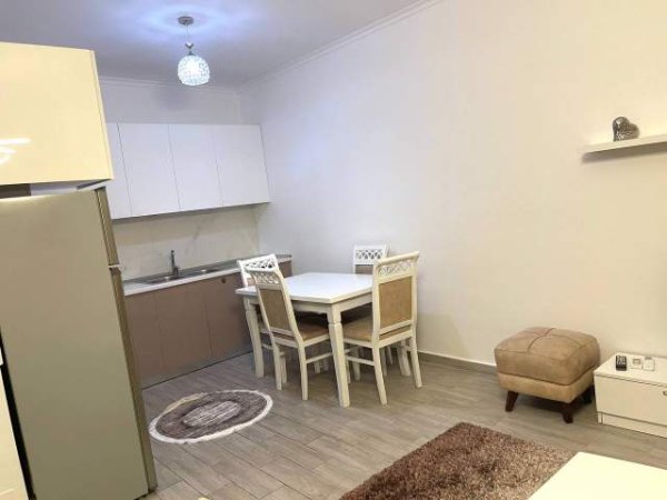 Tirane, jepet me qera apartament 1+1+BLK Kati 5, 70 m² 450 Euro (haxhi hysen dalliu)