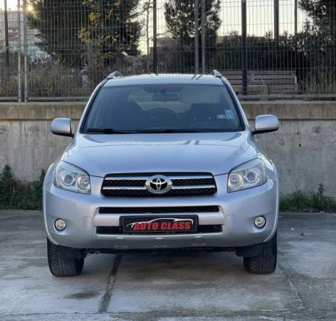 Tirane, shes xhip Toyota rav4 Viti 2007, 6.700 Euro