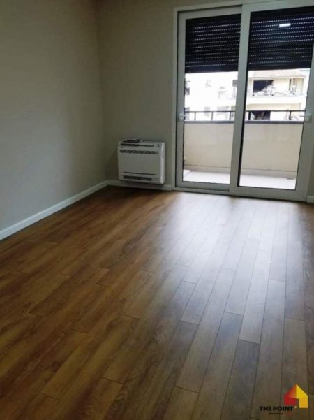 Tirane, jepet me qera zyre Kati 5, 75 m² 700 Euro (Rruga Myslym Shyri)