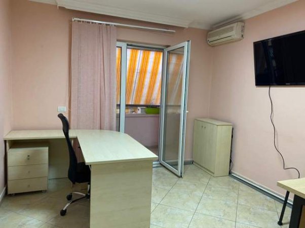 Tirane, jepet me qera zyre Kati 4, 88 m² 800 Euro (Rruga e Elbasanit)