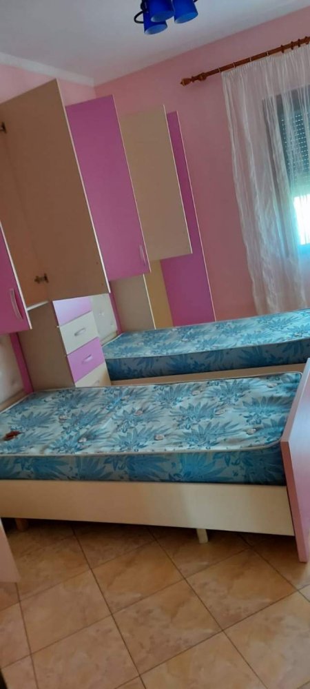 Tirane, jepet me qera apartament 2+1 Kati 2, 90 m² 35.000 Leke (Prane Lavazhit 313)