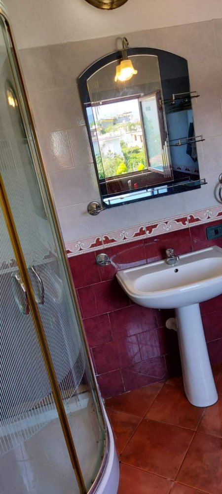 Tirane, jepet me qera apartament 2+1 Kati 2, 90 m² 35.000 Leke (Prane Lavazhit 313)
