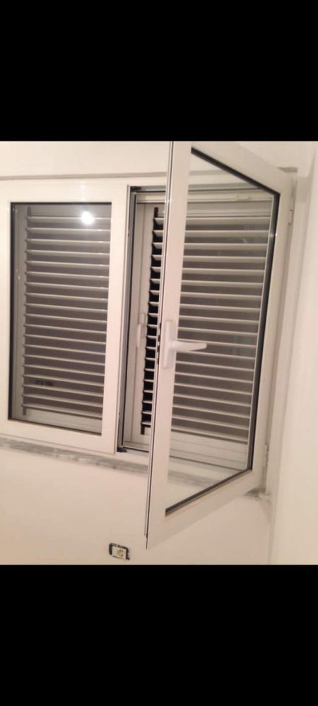 Tirane, jepet me qera apartament 3+1+BLK Kati 2, 90 m² 300 Euro (rruga Sadik Petrela)