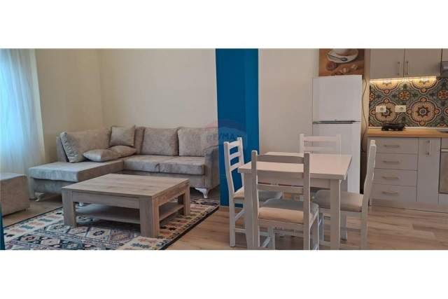 Tirane, jepet me qera apartament 2+1+BLK Kati 3, 125 m² 450 Euro (Ali Demi)