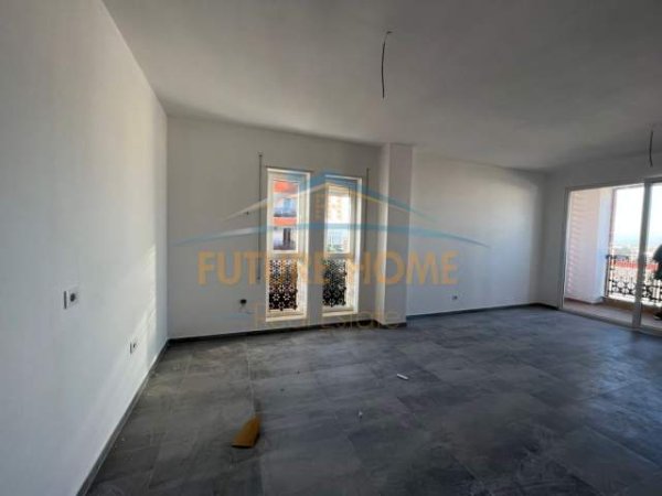 Tirane, shitet apartament 2+1+BLK Kati 6, 101 m² 120.000 Euro (Shkolla E Bashkuar)