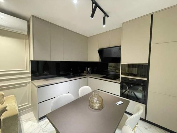 Tirane, jepet me qera apartament 1+1+BLK Kati 7, 65 m² 600 Euro (Astir)