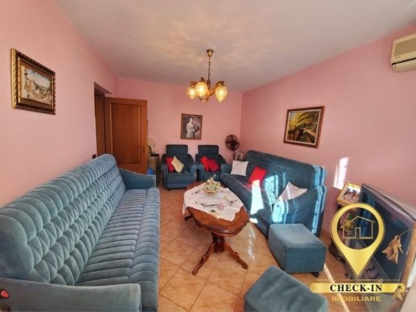 Tirane, shitet apartament 2+1+BLK Kati 4, 64 m² 80.000 Euro (Shkolla Harry Fultz)