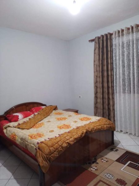 Tirane, jap me qera shtepi 1+1 Kati 0, 65 m² 22.000 Leke (Mark Bajraktari)