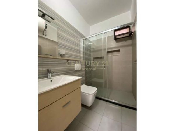 Tirane, shes apartament 2+1 220.000 Euro (bllok)