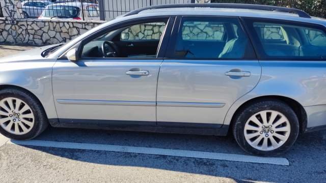 Tirane, shitet makine Volvo V50 Viti 2006,