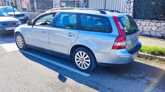 Tirane, shitet makine Volvo V50 Viti 2006,