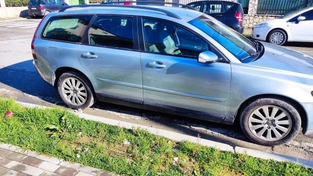 Tirane, shitet makine Volvo V50 Viti 2006,