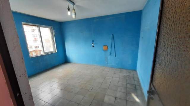 Tirane, shes apartament 3+1 Kati 4, 96 m² 130.000 Euro (Sheshi Avni Rustemi)