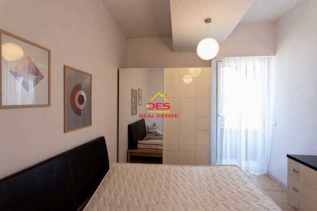Tirane, jepet me qera apartament 2+1+BLK Kati 7, 180 m² 2.000 Euro (LIQENI ARTIFICIAL)