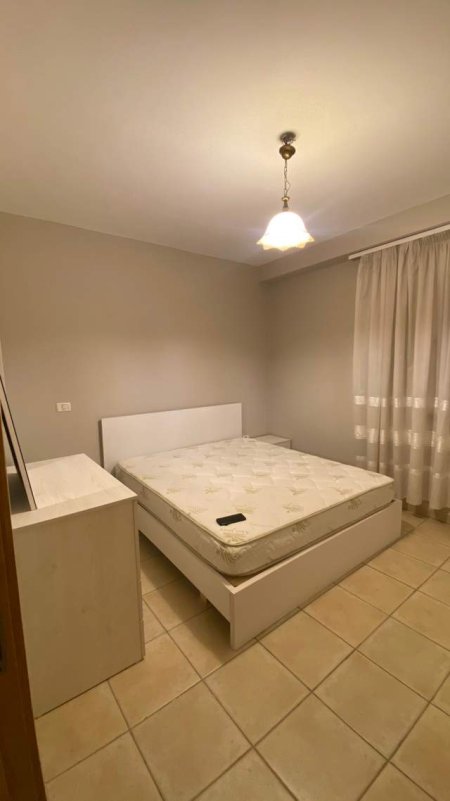 Tirane, jepet me qera apartament 1+1+BLK Kati 7, 70 m² 450 Euro (rruga Nikolla Jorga)