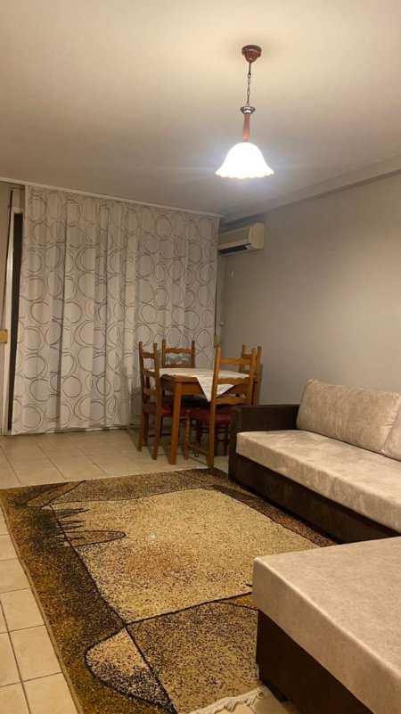 Tirane, jepet me qera apartament 1+1+BLK Kati 7, 70 m² 450 Euro (rruga Nikolla Jorga)