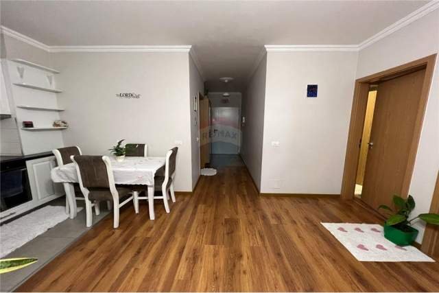 Tirane, jepet me qera apartament 2+1+BLK Kati 2, 93 m² 650 Euro (Rruga e Kavajes)