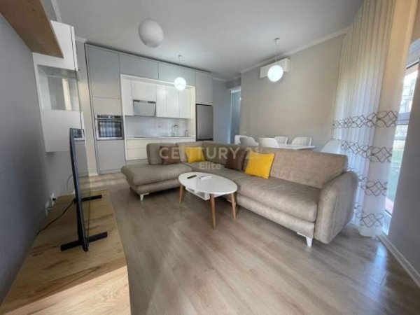 Tirane, jepet me qera apartament 2+1+BLK Kati 3, 450 Euro (ali dem)