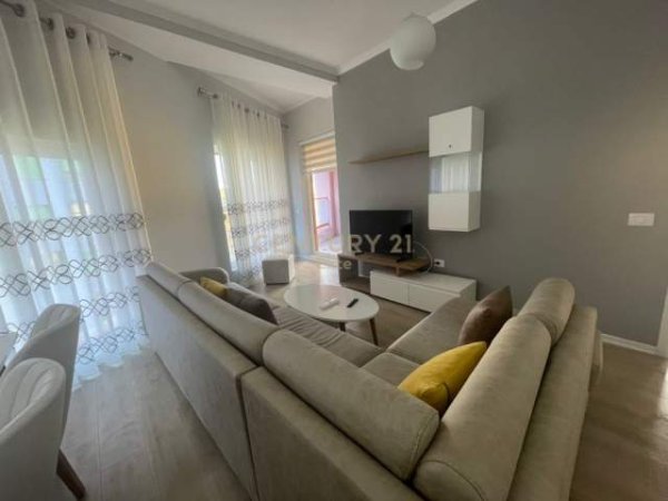 Tirane, jepet me qera apartament 2+1+BLK Kati 3, 450 Euro (ali dem)