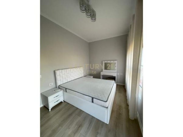 Tirane, jepet me qera apartament 2+1+BLK Kati 3, 450 Euro (ali dem)