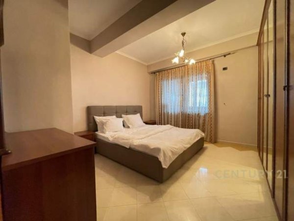 Tirane, jepet me qera apartament 450 Euro (don bosko)