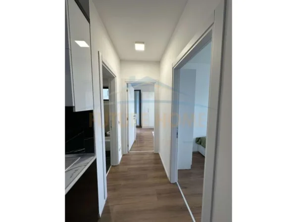Tirane, jepet me qera apartament 2+1+Ballkon Kati 7, 79 m² 600 € (Rezidenca Future Home, Unaza e Re)