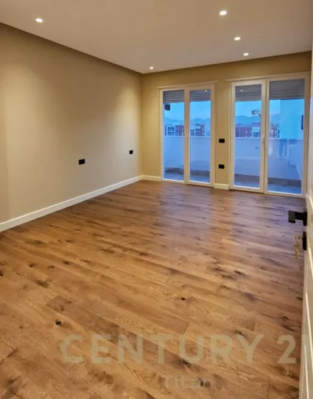 Tirane, shitet apartament 3+1 , 171 m² 390.000 € (Don Bosko)