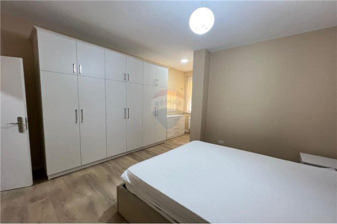 Tirane, jepet me qera apartament 1+1 Kati 5, 78 m² 600 € (21 Dhjetori)