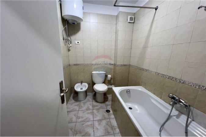 Tirane, jepet me qera apartament 1+1 Kati 5, 78 m² 600 € (21 Dhjetori)