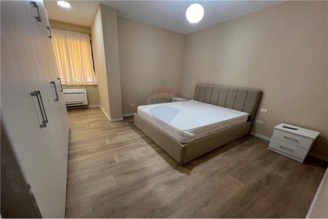 Tirane, jepet me qera apartament 1+1 Kati 5, 78 m² 600 € (21 Dhjetori)